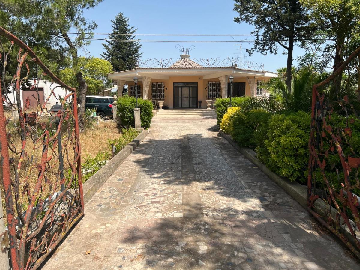 Villa L'Ottagono Con Cucina Parcheggio Privato Telecamerizzato E Wifi Gioia Del Colle Zewnętrze zdjęcie